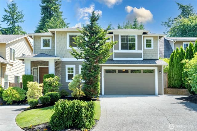 Property photo for 891 125th Lane Ne, Kirkland