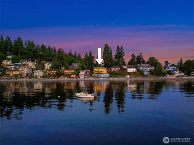 Property photo for 16947 Maplewild Avenue Sw, Burien