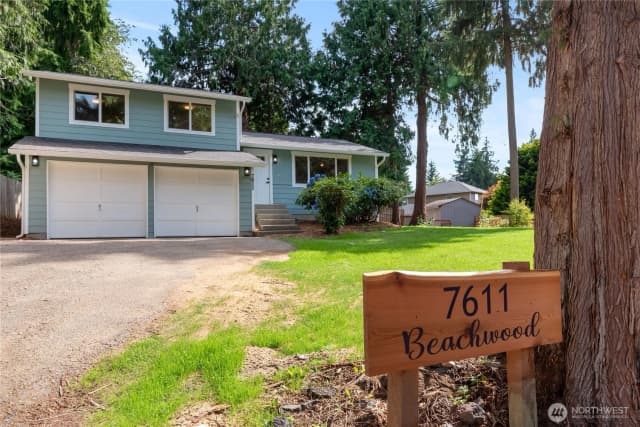 Property photo for 7611 Ne Beachwood Avenue, Poulsbo