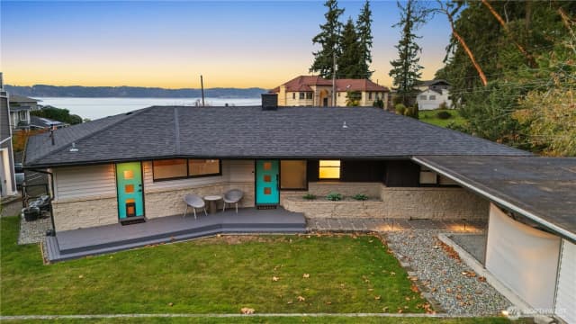 Property photo for 8632 East Side Drive Ne, Tacoma