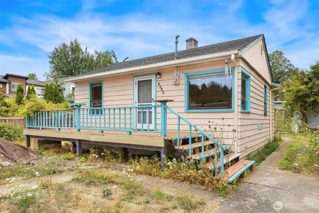 Property photo for 3039 S Dakota Street, Seattle