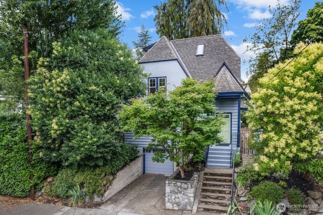Property photo for 5735 25th Avenue Ne, Seattle