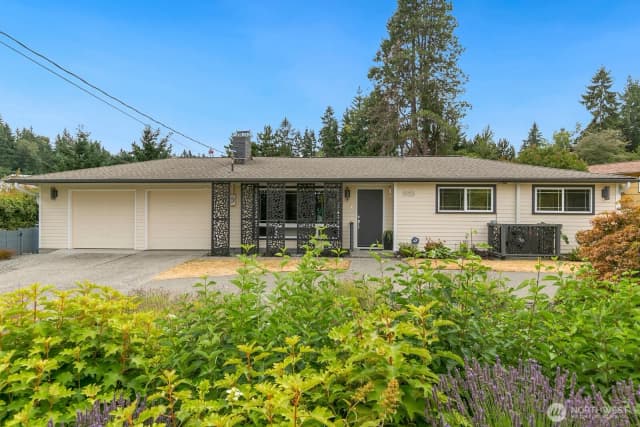 Property photo for 15153 Se Newport Way, Bellevue