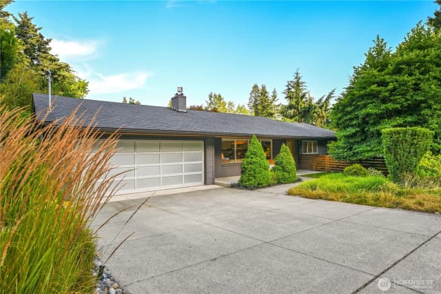 Property photo for 804 109th Avenue Se, Bellevue