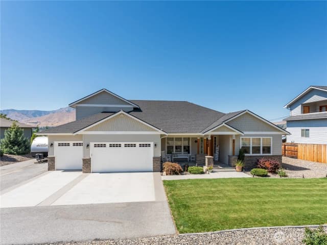 Property photo for 3142 Nw Delcon Court, East Wenatchee