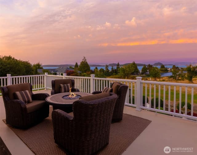 Property photo for 695 Dugualla Road, Oak Harbor