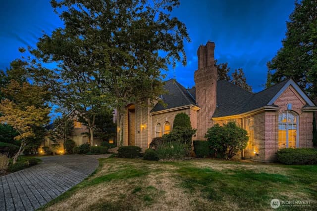 Property photo for 17239 Ne 126th Place, Redmond