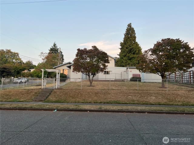 Property photo for 7502 14th Avenue Sw, Seattle
