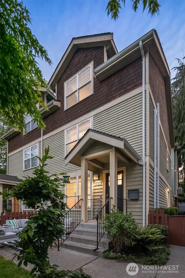 Property photo for 333 16th Avenue E, Seattle