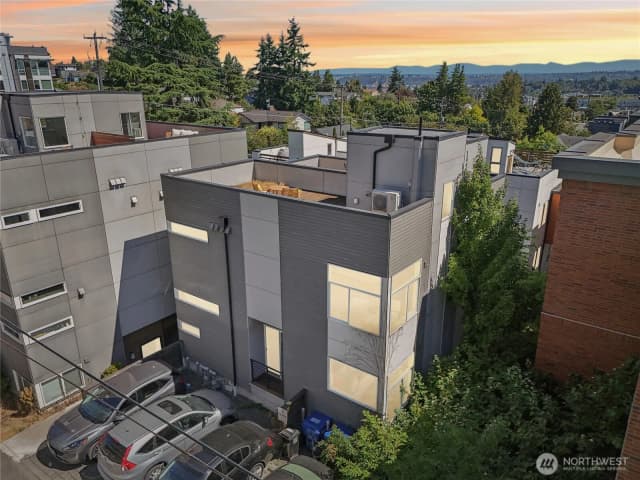 Property photo for 4109 Sw Oregon St., Seattle