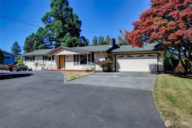 Property photo for 101 Rainbow Drive, Burlington