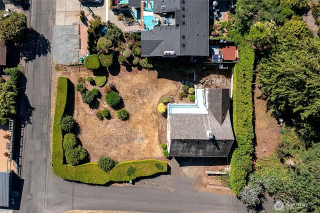 Property photo for 10523 Exeter Avenue Ne, Seattle