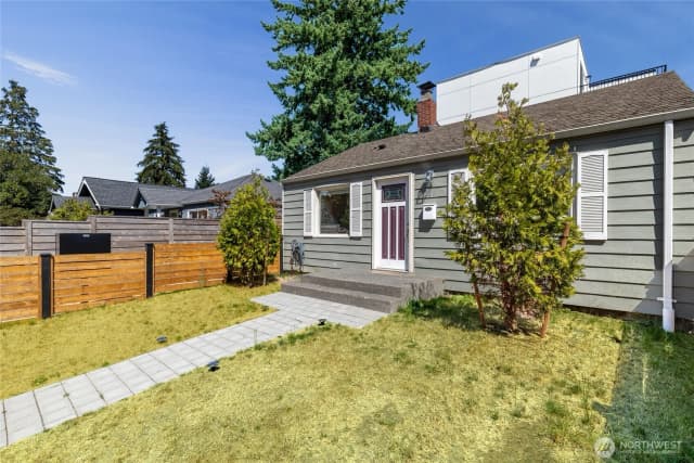 Property photo for 9226 21st Avenue Sw, Seattle