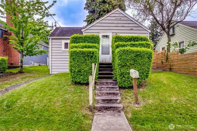 Property photo for 9817 35th Avenue Sw, Seattle