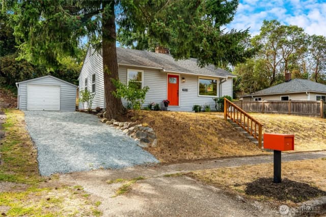 Property photo for 9819 Sw 32nd Ave, Seattle