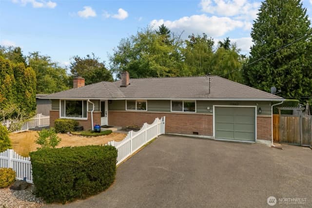 Property photo for 11462 35th Avenue Sw, Seattle