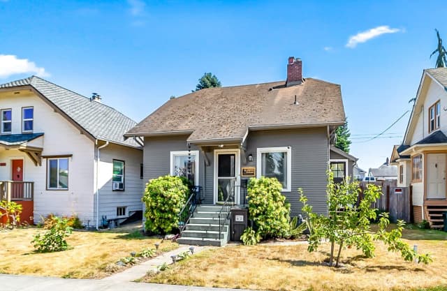 Property photo for 3503 Rockefeller Avenue, Everett