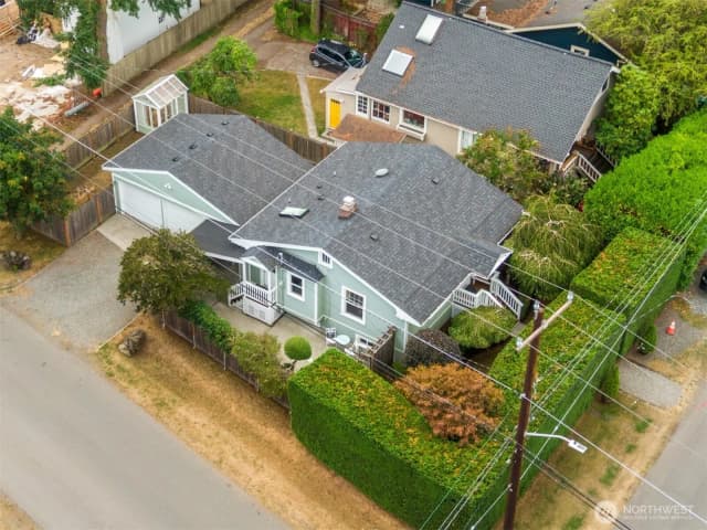 Property photo for 527 N 101st Street, Seattle