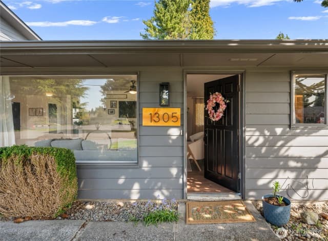 Property photo for 1305 Lake View Avenue, Snohomish