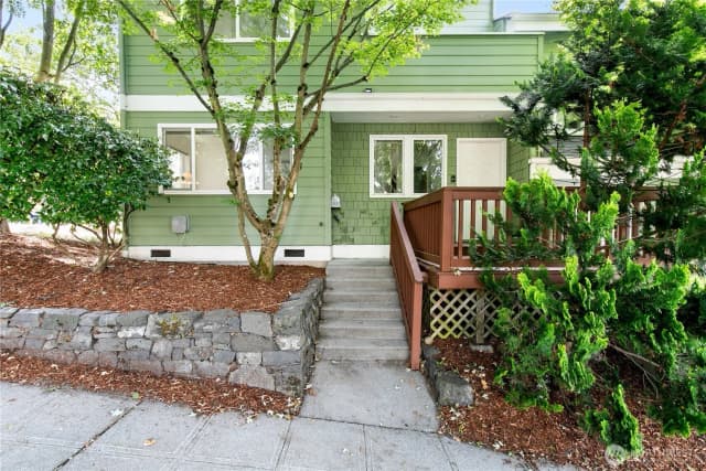 Property photo for 303 Nw 56th Street, Seattle