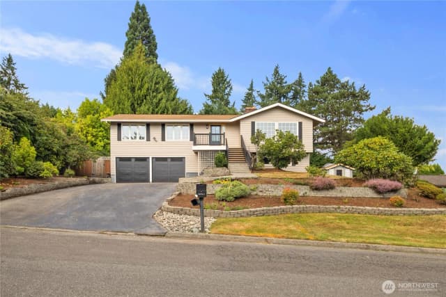 Property photo for 16851 105th Avenue Ne, Bothell