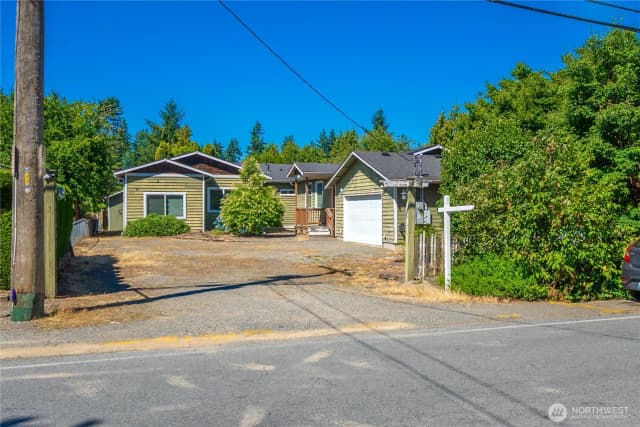 Property photo for 17551 12th Avenue Ne, Shoreline