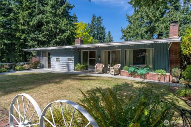 Property photo for 16009 81st Place Ne, Kenmore