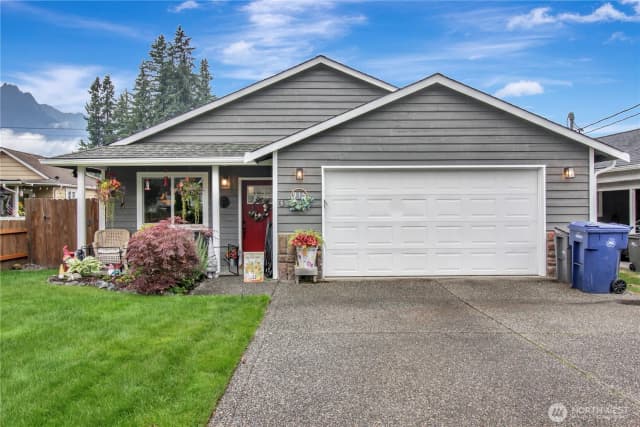 Property photo for 915 Givens Avenue, Darrington