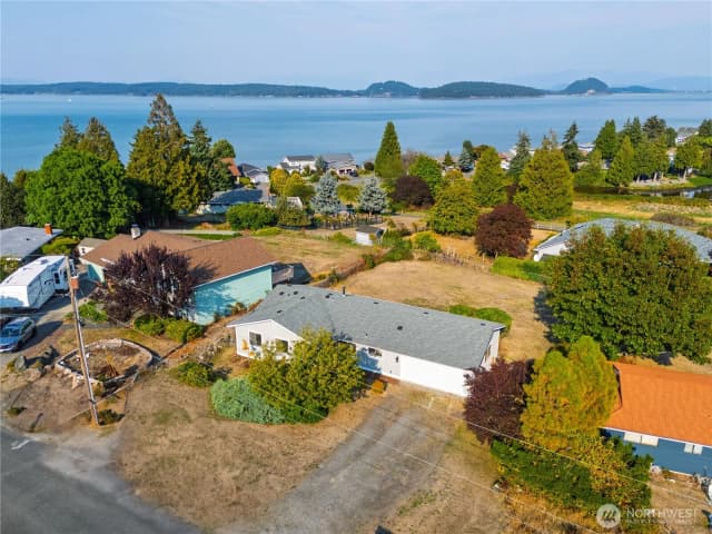 Property photo for 691 E Maplewood Loop, Oak Harbor