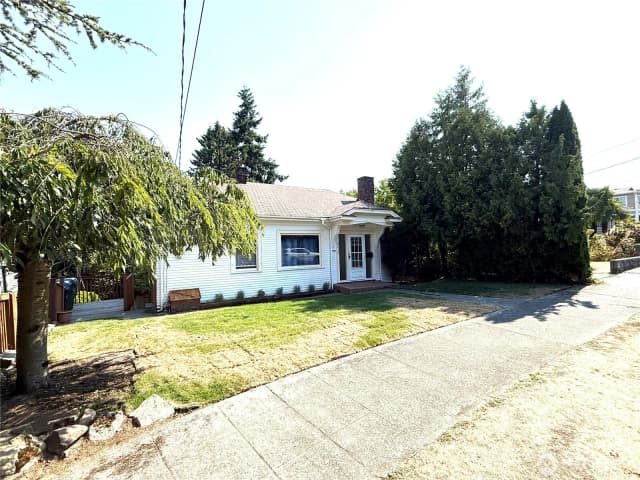 Property photo for 4038 34th Avenue Sw, Seattle