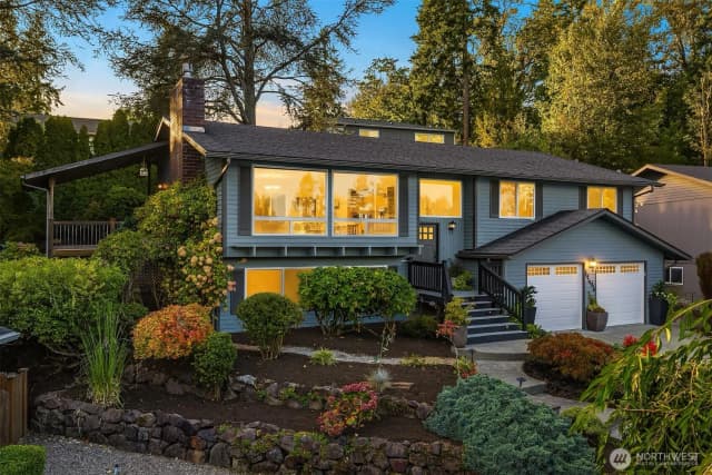 Property photo for 17605 Ne 15th Place, Bellevue