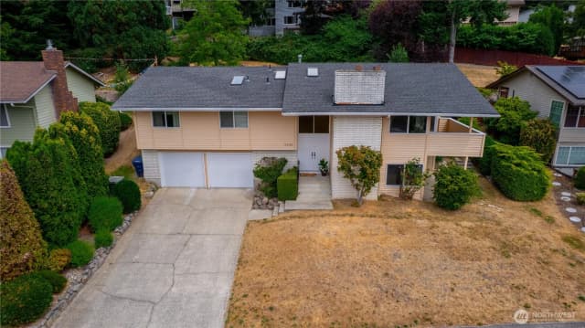 Property photo for 2230 137th Place Se, Bellevue