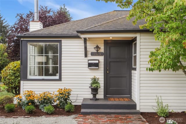 Property photo for 405 Sw 139th Street, Burien