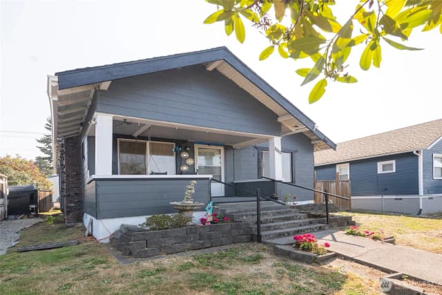 Property photo for 1111 Maple Street, Everett