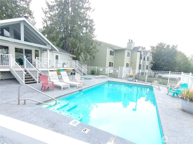 Property photo for 975 Aberdeen Avenue Ne #j104, Renton