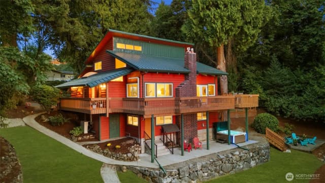 Property photo for 12817 70th Ave S, Seattle