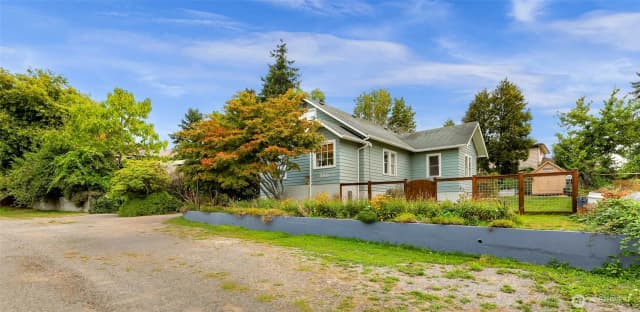 Property photo for 260 11th Street, Blaine