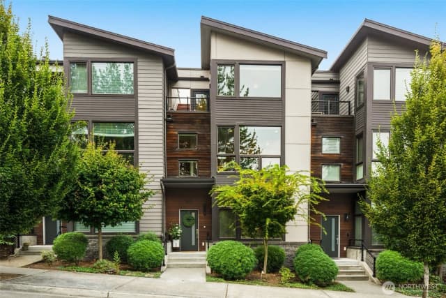 Property photo for 6454 Ne 181st Street #102, Kenmore