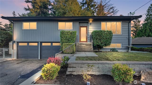 Property photo for 1405 Sw 130th Street, Burien