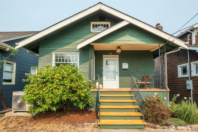 Property photo for 154 Ne 52nd Street, Seattle