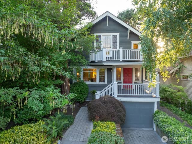 Property photo for 2555 Queen Anne Avenue N, Seattle