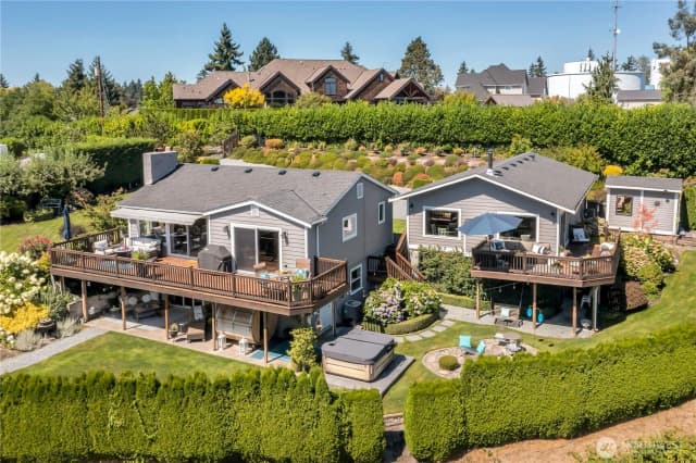 Property photo for 4925 Monta Vista Drive E, Edgewood
