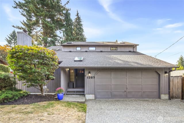 Property photo for 1307 Sw 160th Street, Burien