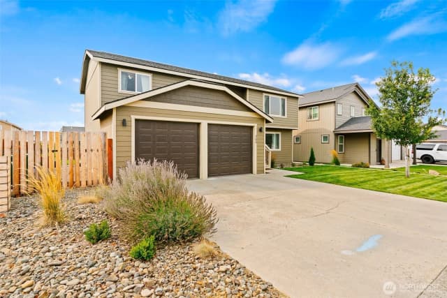 Property photo for 300 E Country Side Avenue, Ellensburg