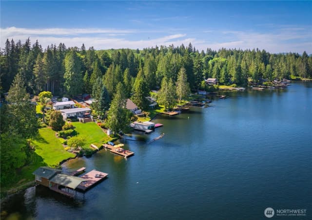 Property photo for 29 Nw Lake Roesiger Road, Snohomish