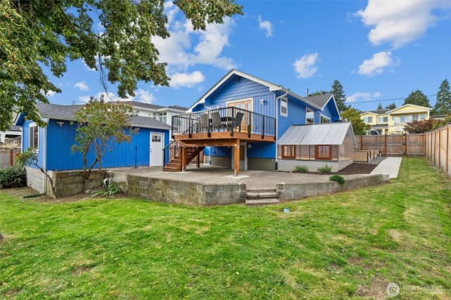 Property photo for 219 5th Avenue W, Kirkland