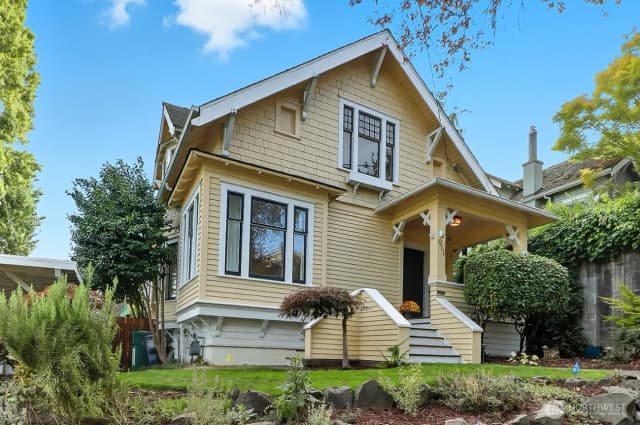 Property photo for 911 N 47th Street, Seattle