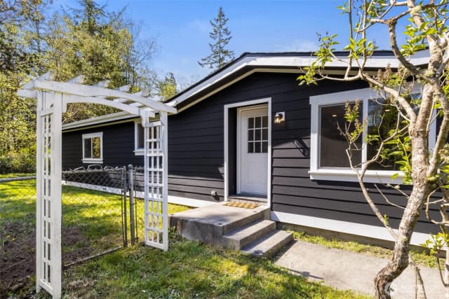 Property photo for 2012 Queen Anne Place, Port Townsend