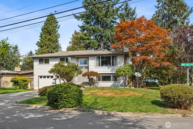 Property photo for 16518 Ne 25th Place, Bellevue