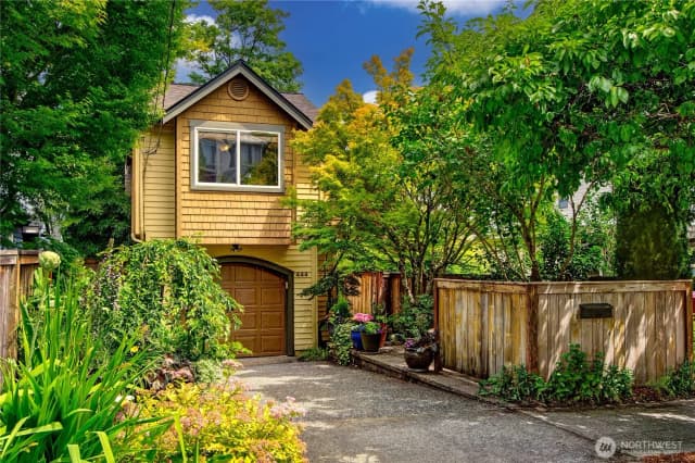 Property photo for 444 26th Avenue E, Seattle